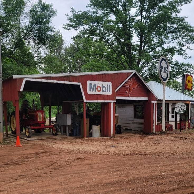 Mobile Building at Thresheree Symco, WI